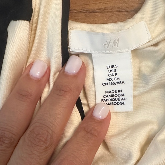 H & M Stylish Zebra Print Bodysuit - Picture 2 of 3